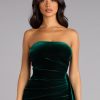 Daring Luxe Velvet Bodycon Mini Tube Dress