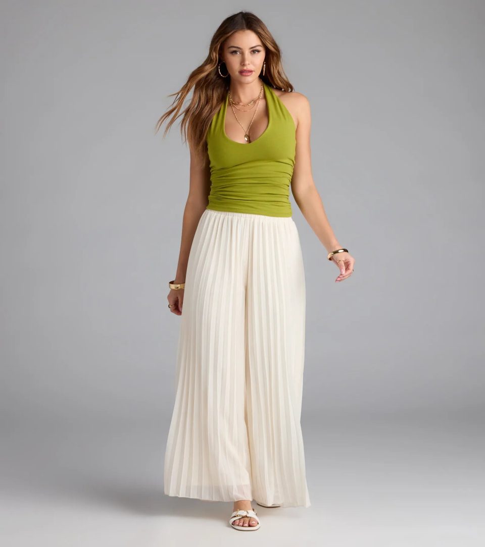 Feel The Vibes Halter V-Neck Crop Top