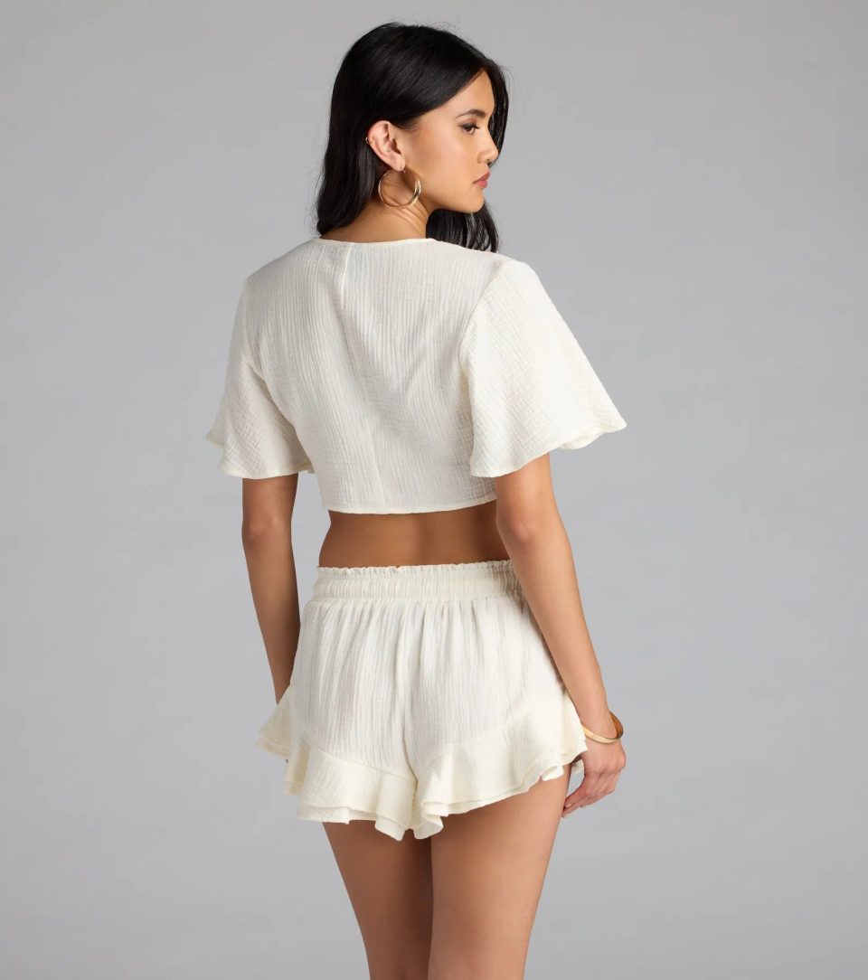 Effortless Chic Tie-Front Crop Top