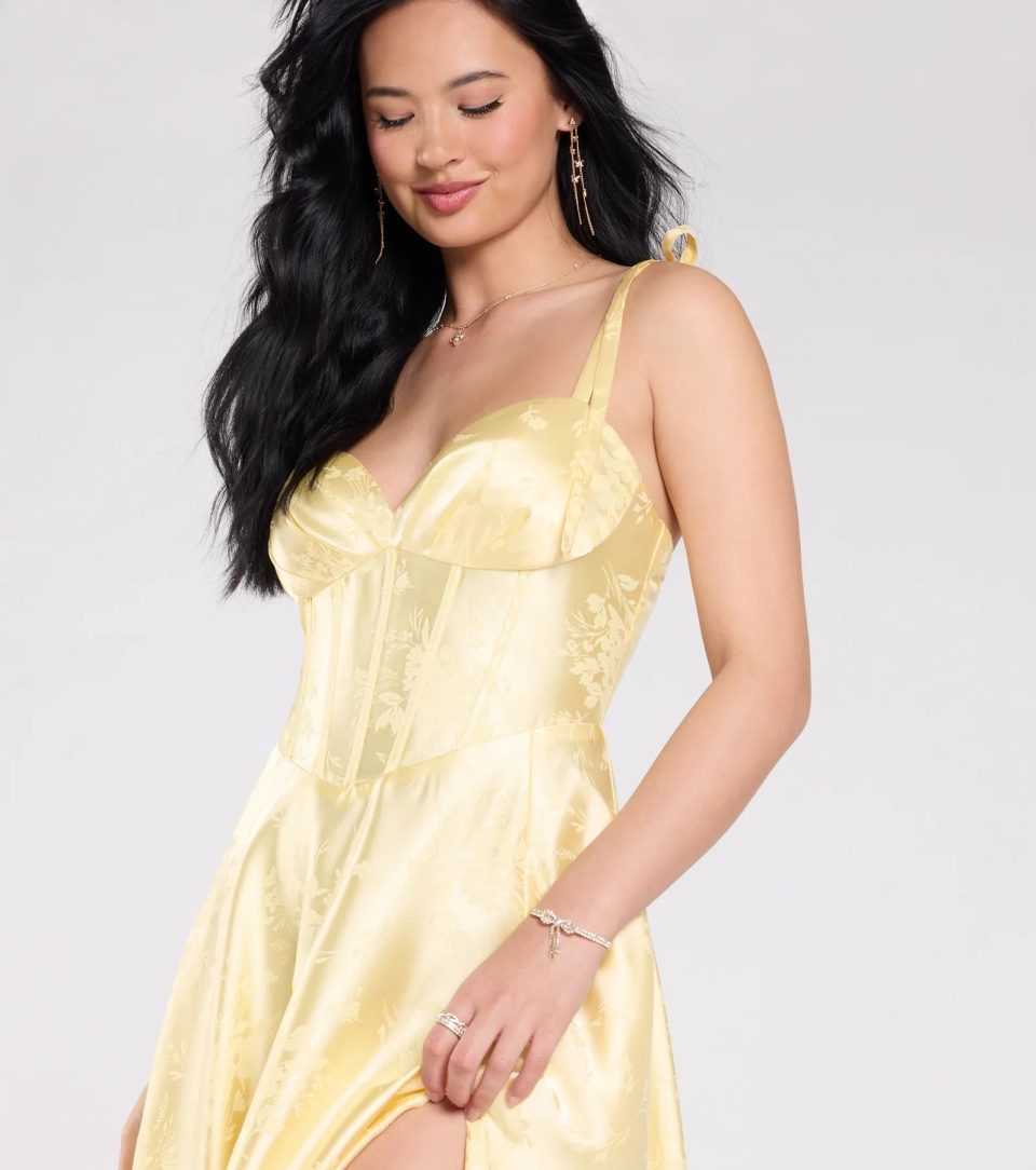 Classy Demure Rhinestone Bow Bracelet