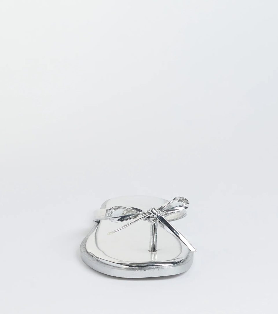 Dainty Looks Bow Thong Sandals